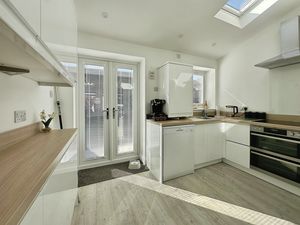 Kitchen - click for photo gallery